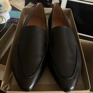 New in box Frances Skimmer in Leather True Black